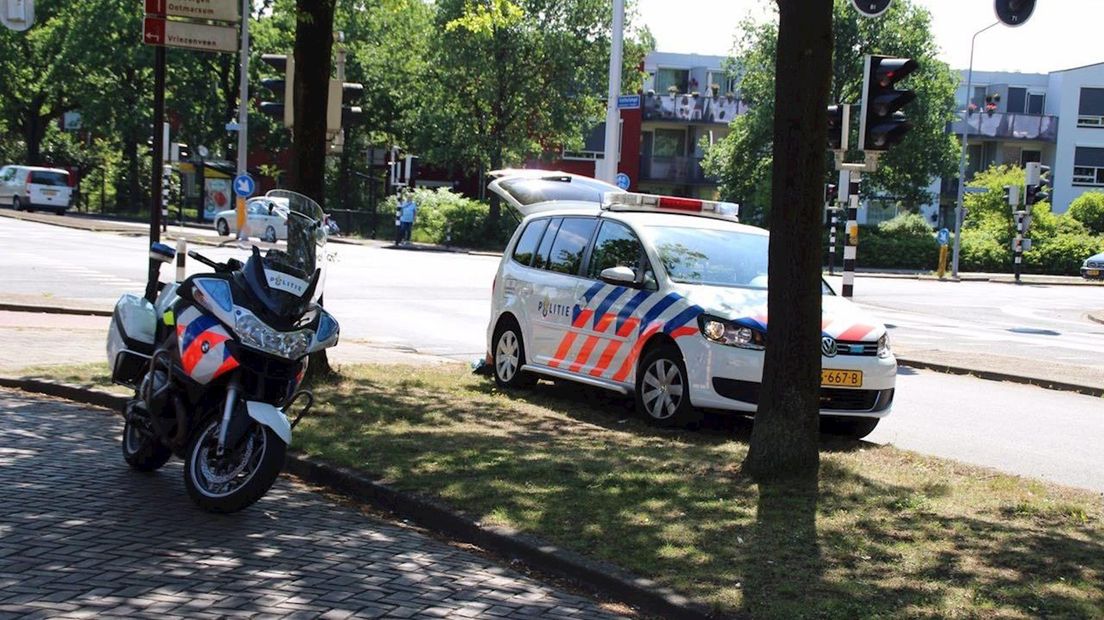 De politie is ter plaatse om te assisteren