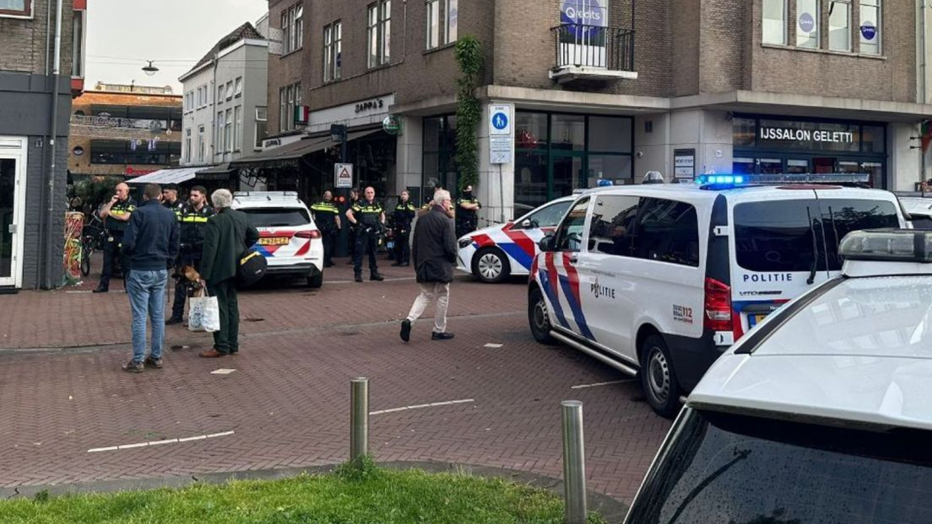 'Explosie van geweld' in Arnhemse binnenstad na Vitesse-Ajax