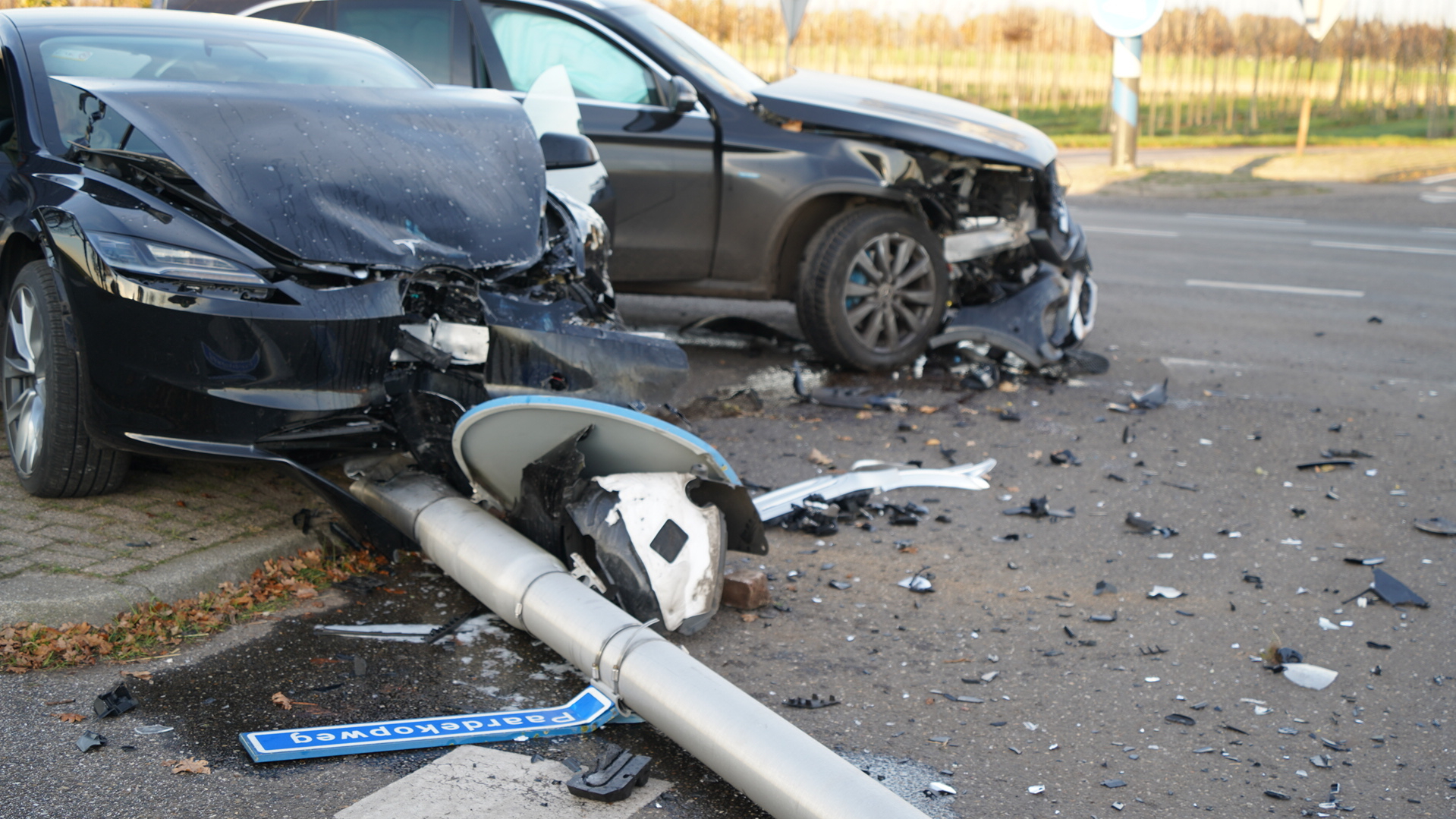 Vrouw gewond bij ongeval op N277 bij Ysselsteyn, hond blijft ongedeerd.