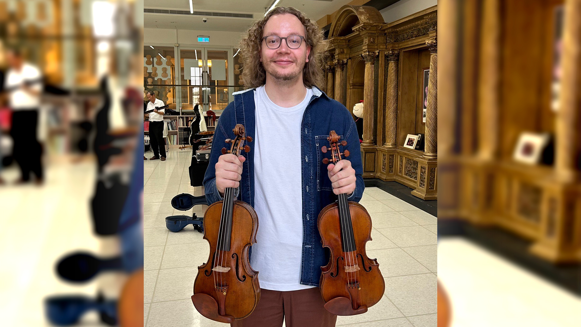 Mei in Stradivarius en in Guarneri del Gesù-fioele yn Taiwan