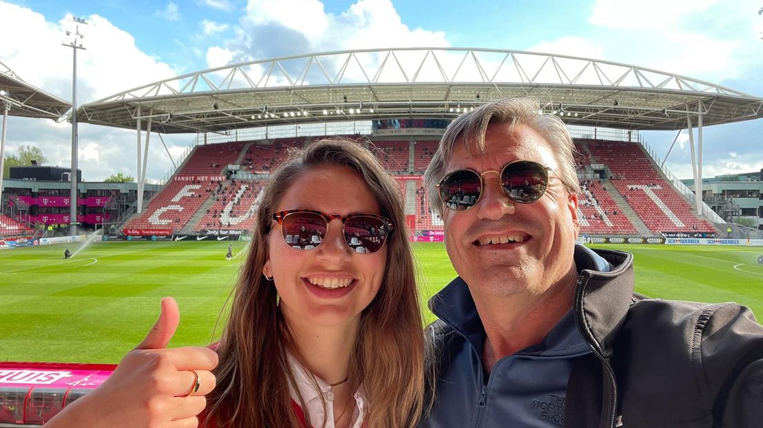 Cleo met haar vader in de Galgenwaard
