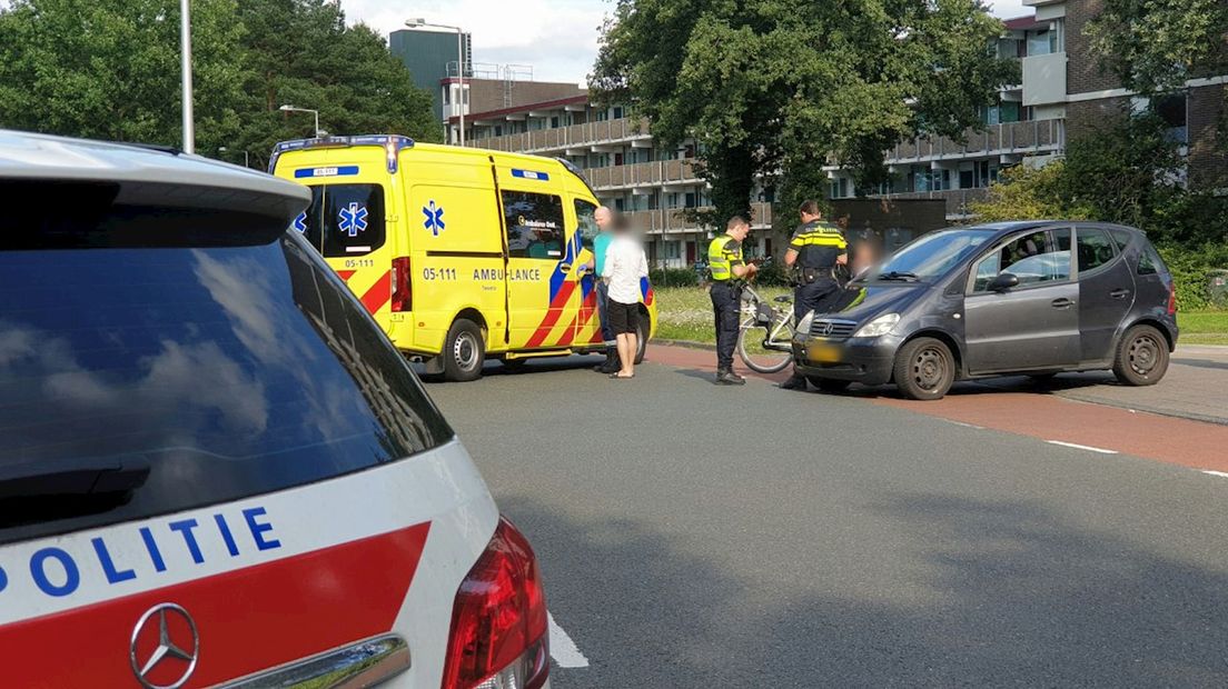 Fietser gewond na aanrijding met auto in Enschede