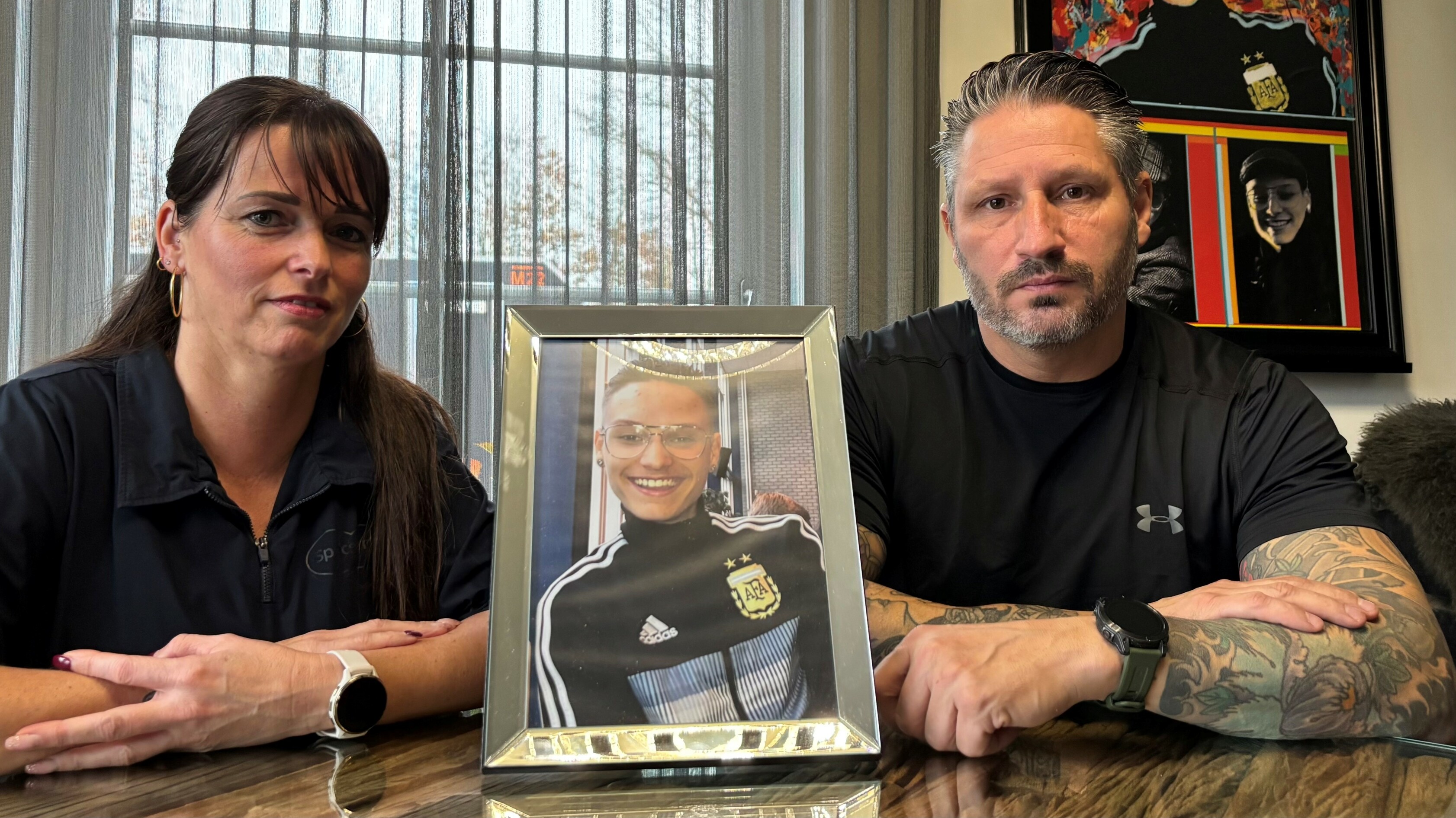 It stekynsidint dat Drachten skokte; yn de earms fan syn heit sakke Roan (16) fuort