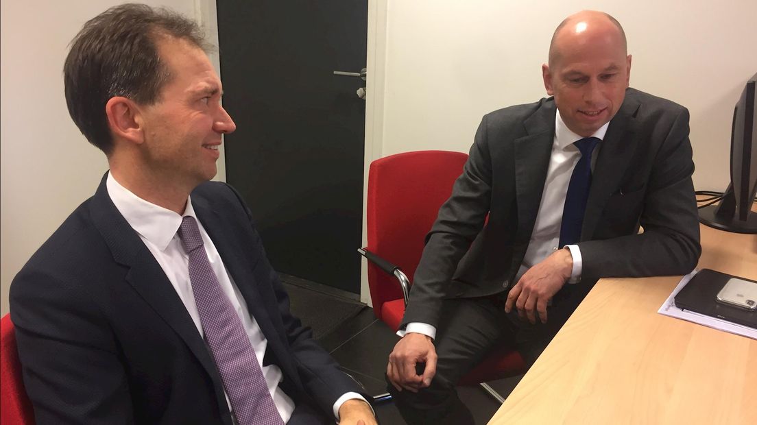 gedeputeerde Eddy van Hijum en Arnold Hofmeijer, directeur van GS Metaal