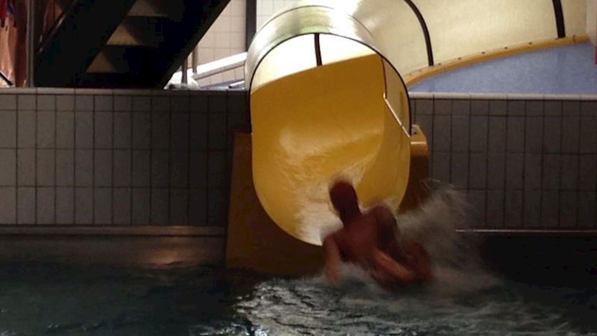 Wereldrecordpoging waterglijbaan verbroken op camping Beerze Bulten
