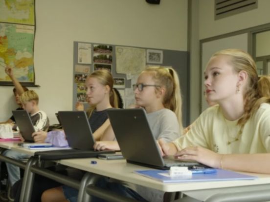 Schoolspullen zijn duur: in Emmen hebben ze een oplossing voor de laptop
