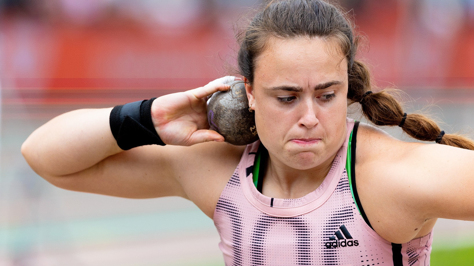 Zilver Voor Jorinde Van Klinken Op NK Bij Kogelstoten - RTV Drenthe