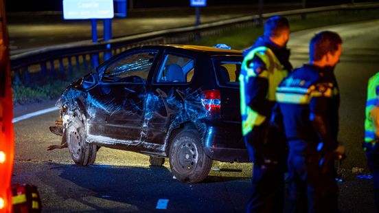 Zwaargewonde na eenzijdig ongeluk | Gloednieuw restaurant in brand. Zwaargewonde na eenzijdig ongeluk | Gloednieuw restaurant in brand.