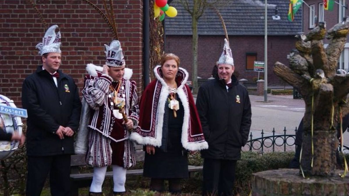 Beeld carnavalsvereniging Posterholt gestolen