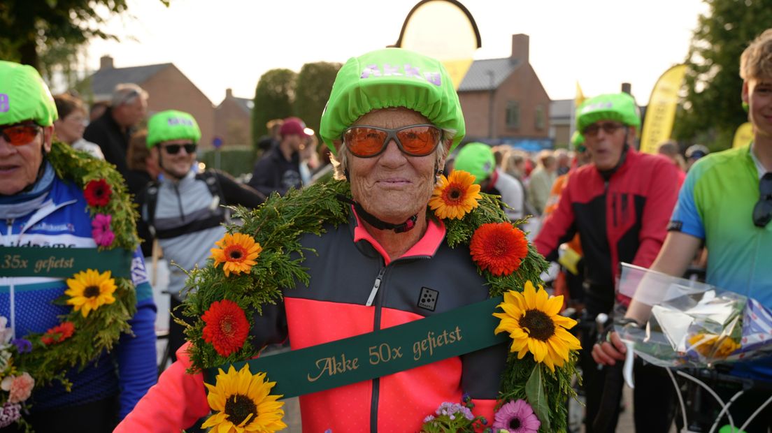 Akke Terbraak-van der Werf (79) hat de finish helle