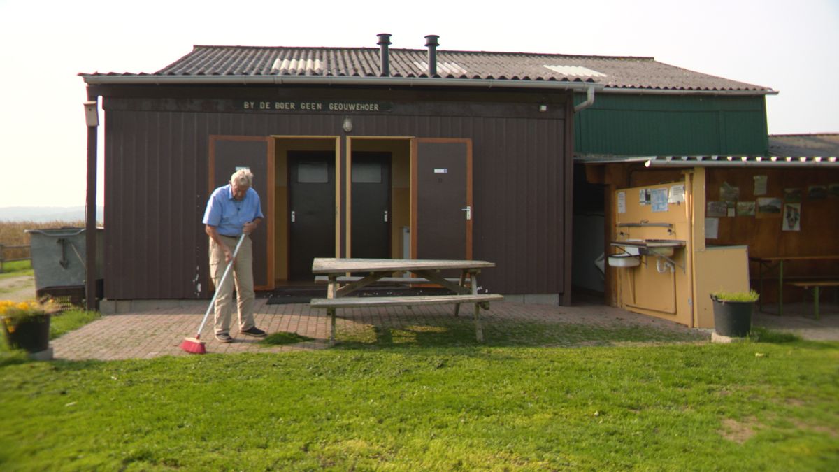 89-jarige campingbaas denkt niet aan stoppen: 'Ik wil hier sterven'