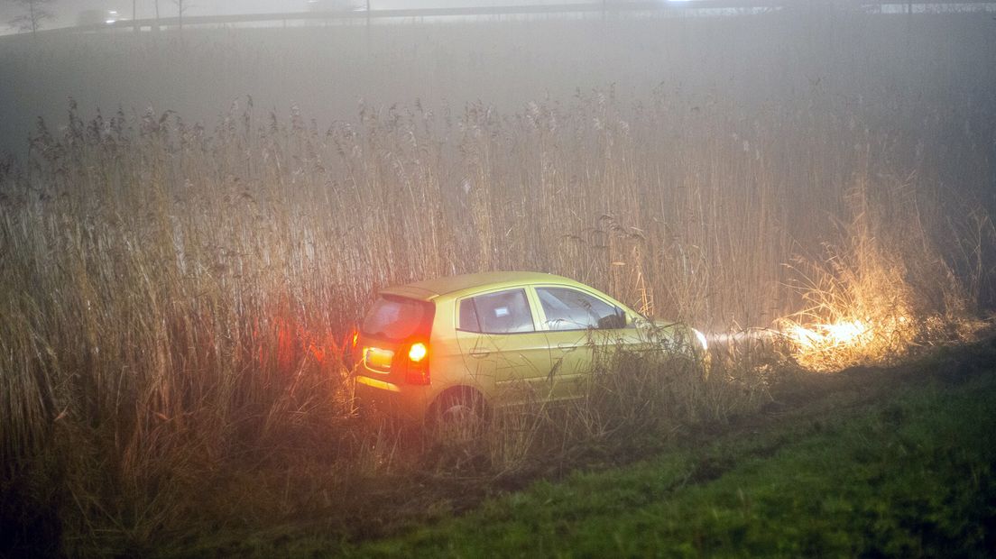 In Breukelen nam een auto de oprit van de A2 te ruim.