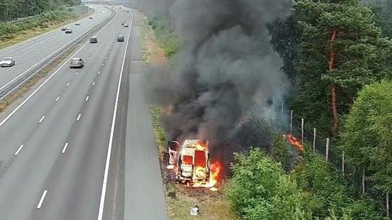 Voertuig in brand op A12: vertraging liep op tot, weg is weer vrij Home