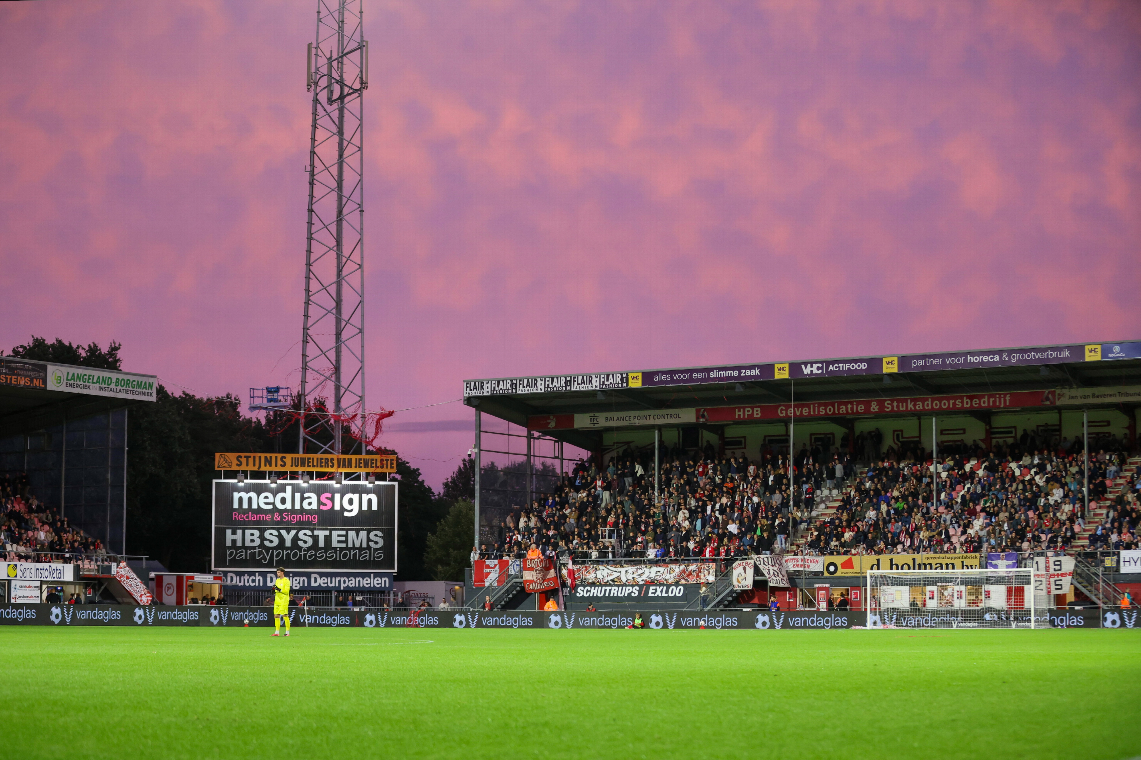 Stadion De Oude Meerdijk begin dit seizoen