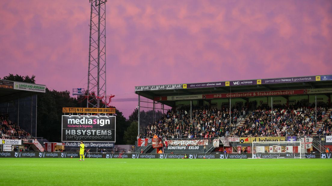 Stadion De Oude Meerdijk begin dit seizoen