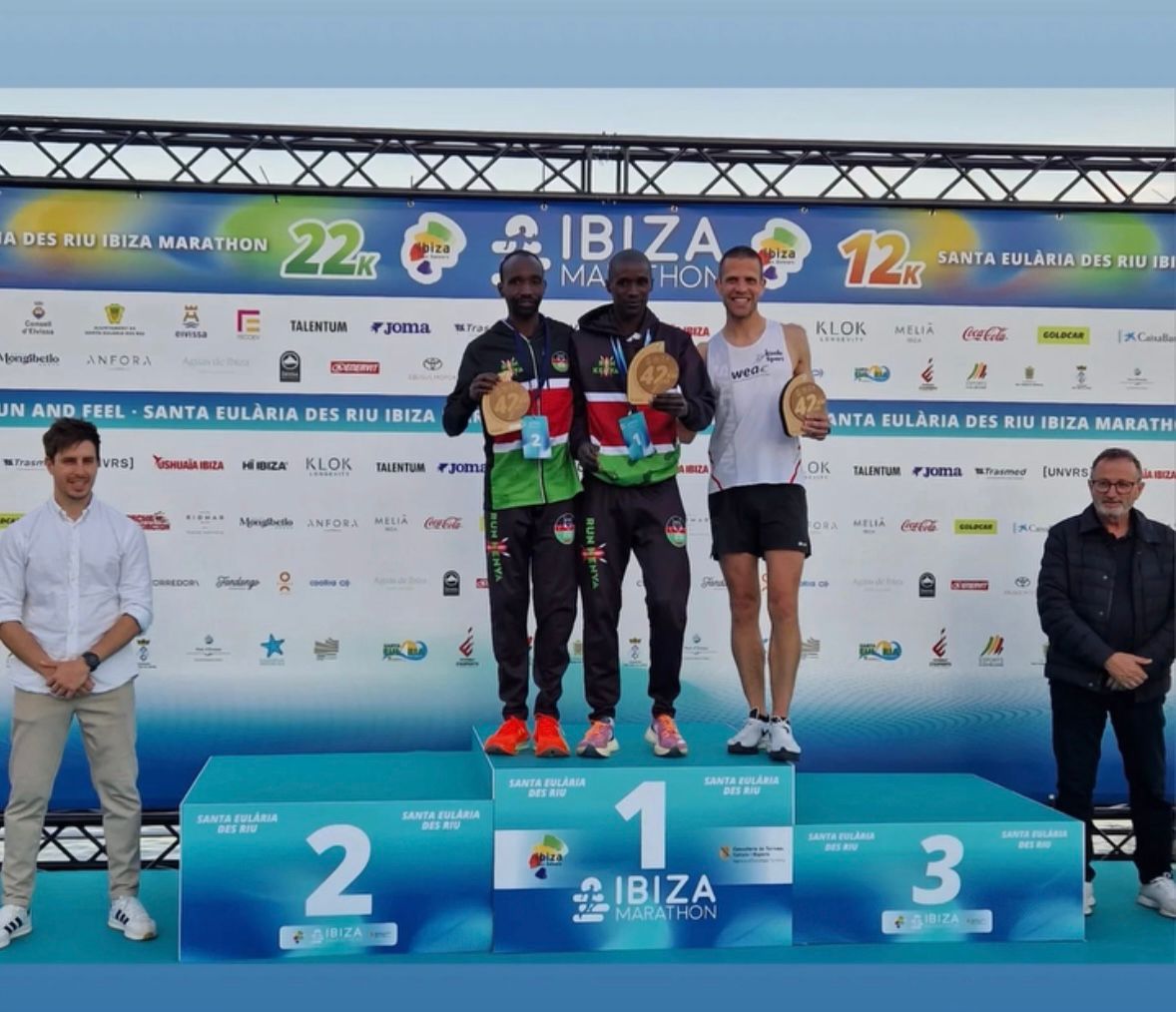 Pleijte op podium bij marathon Ibiza, De Leng loopt Zeeuws record op 5 kilometer