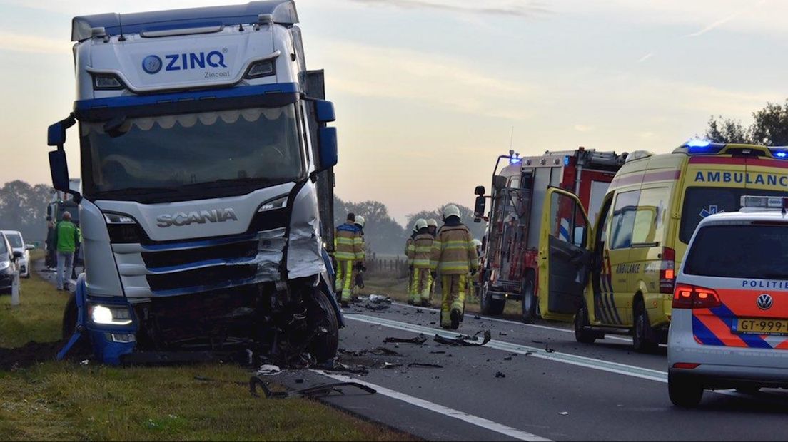 Ook vrachtwagen zwaar beschadigd