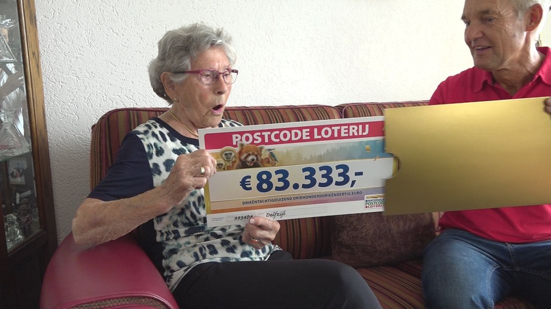 De 93-jarige Froukje is blij verrast