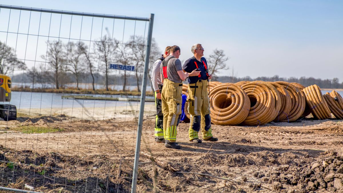 Riool in Oudehaske vol gas door graafwerk bij Nannewiid | Man gewond bij keukenbrand in Donkerbroek