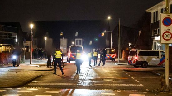 Hulpverleners bekogeld met vuurwerk: 'Ik wen nooit aan deze nacht'