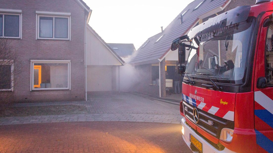 Tuinhuisje verwoest door brand in IJsselmuiden