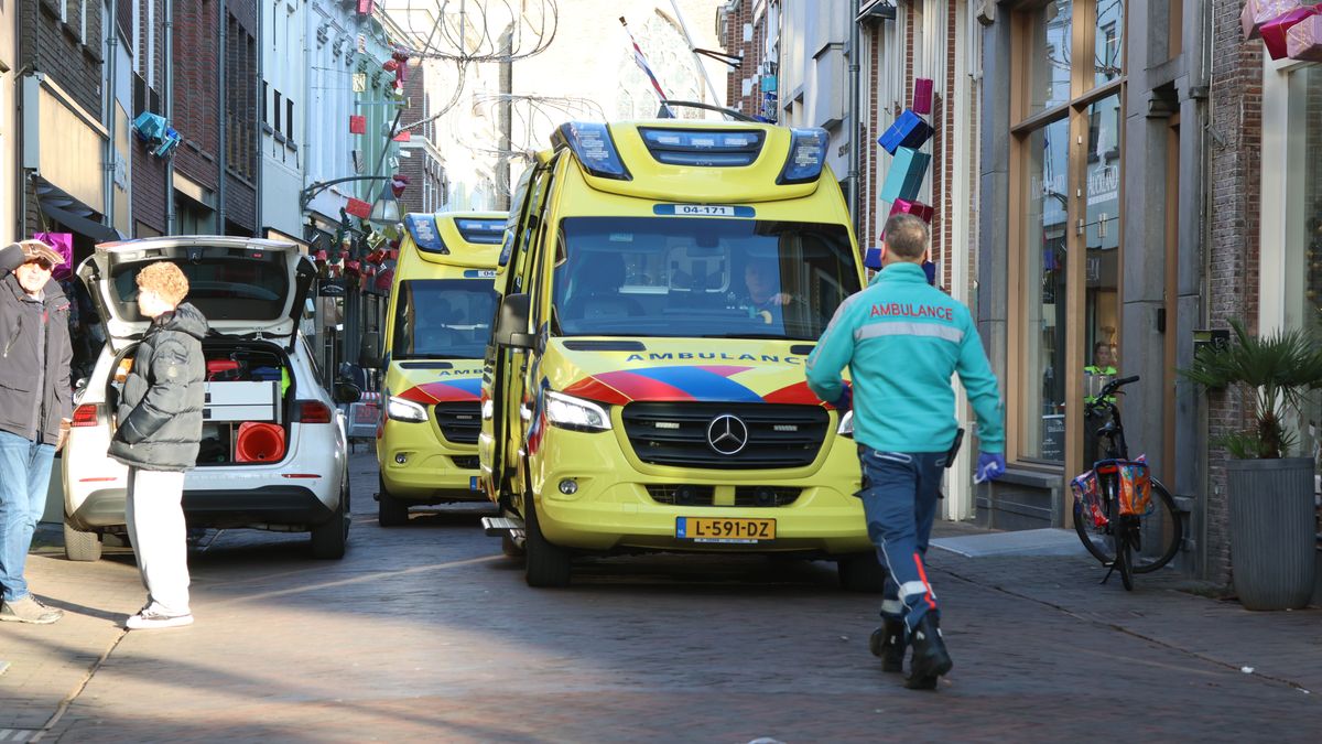 112 Nieuws: traumaheli opgeroepen voor medisch incident | Fietser gewond in Hengelo