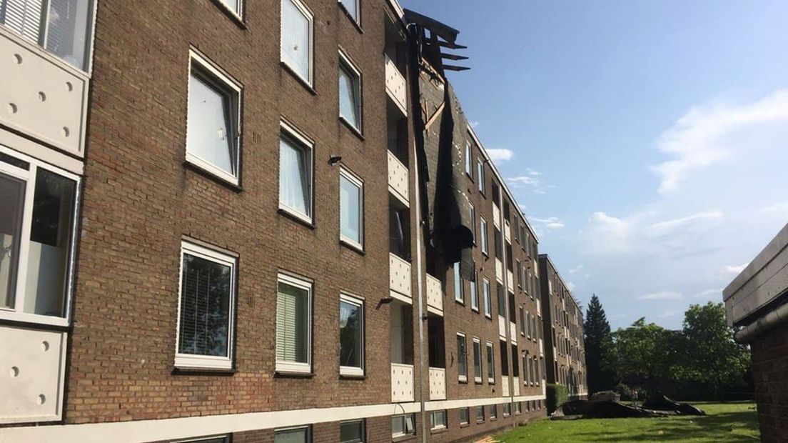 De schade aan het appartementencomplex in Tiel.