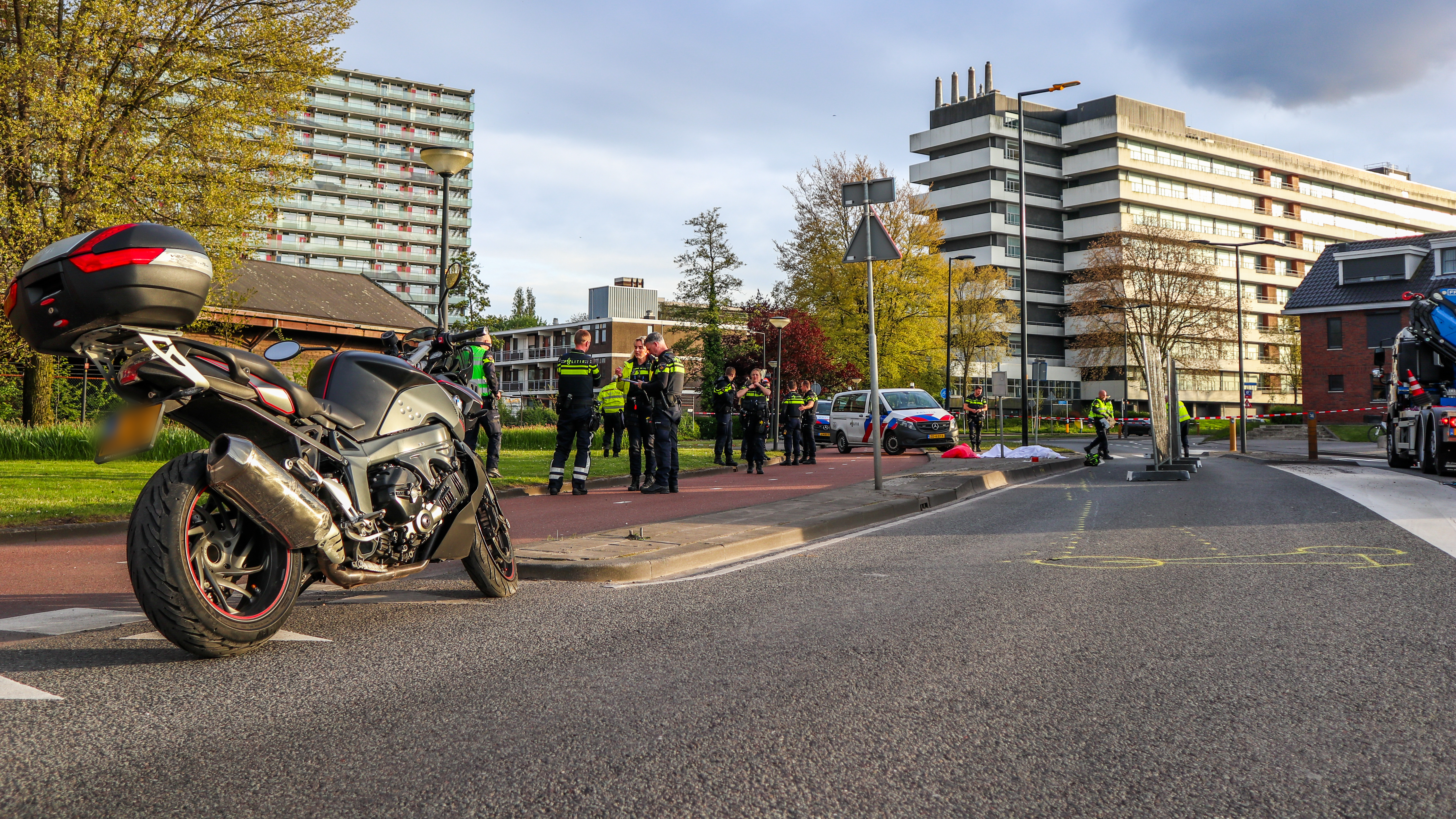 Motorrijder Overlijdt Na Ongeluk, Oorzaak Nog Onduidelijk - Rijnmond