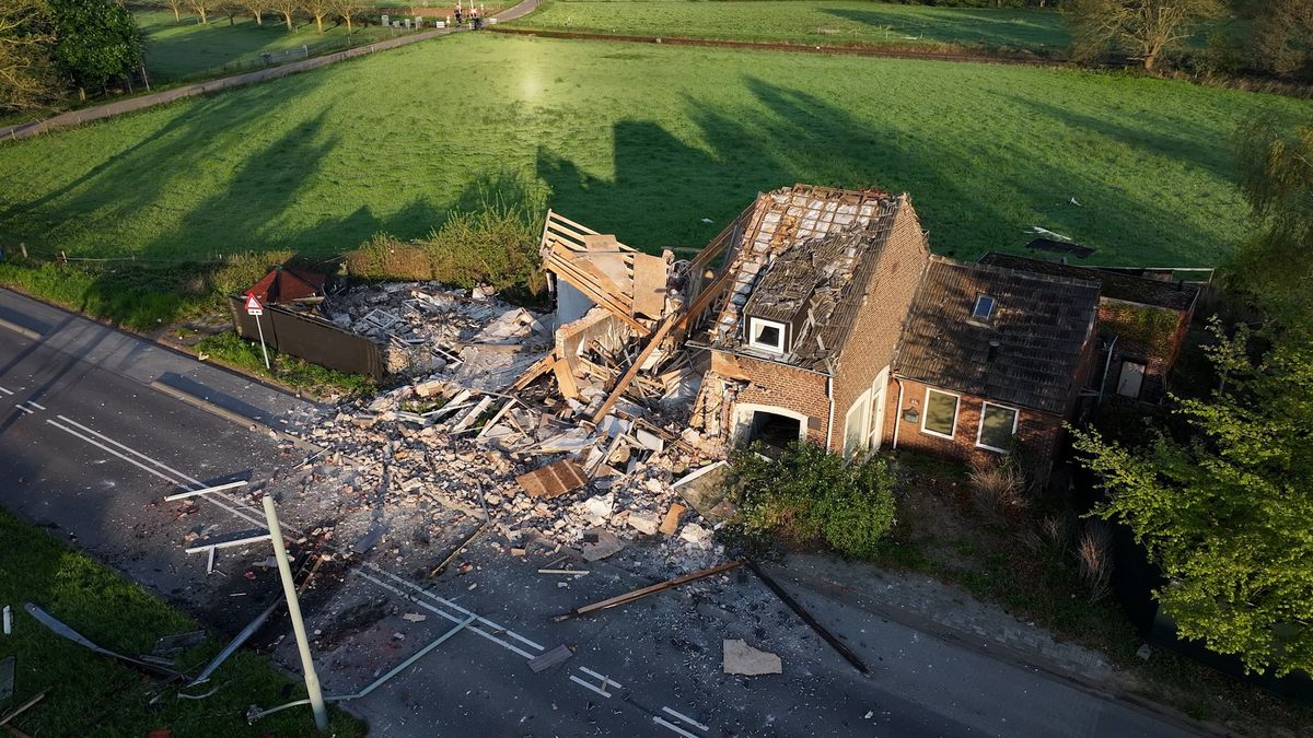 Zoekactie gestopt bij geëxplodeerde woning in Roermond: geen slachtoffers aangetroffen