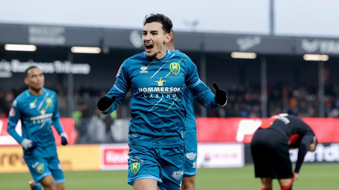 Malik Sellouki scoort bij zijn basisdebuut voor ADO Den Haag