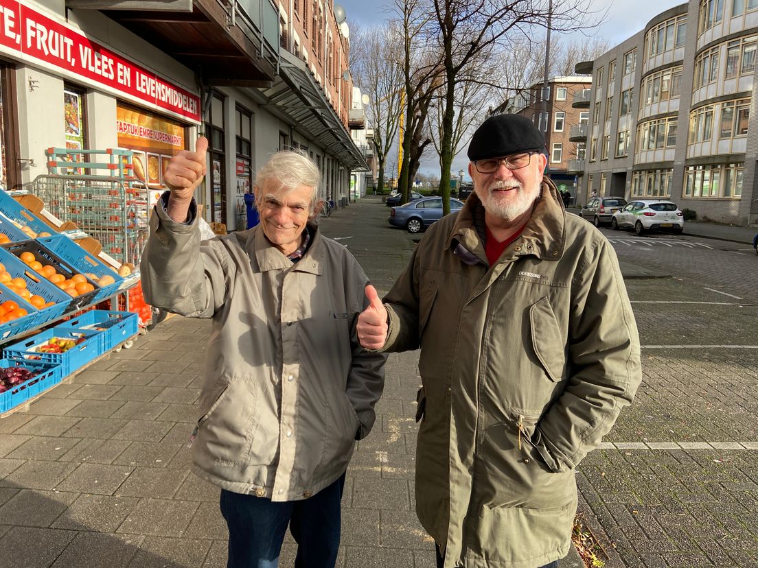 Blijdschap na het horen van de uitspraak van de rechter.