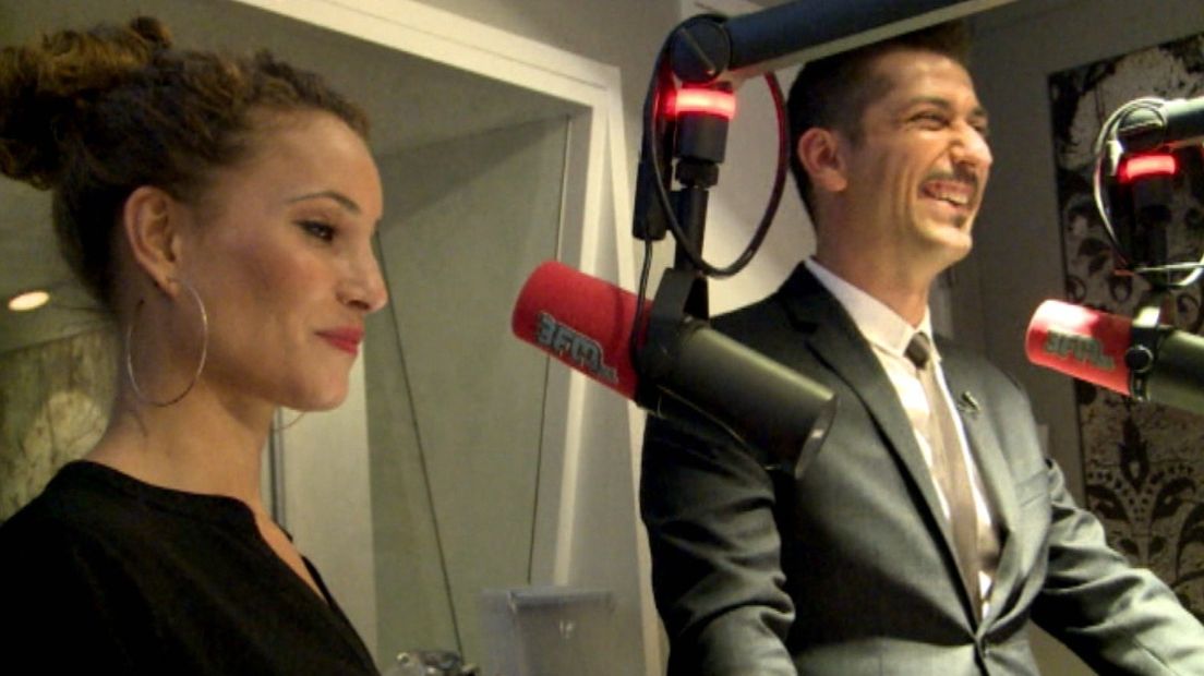 Escha en Danny Vera samen in de studio van radiozender 3FM