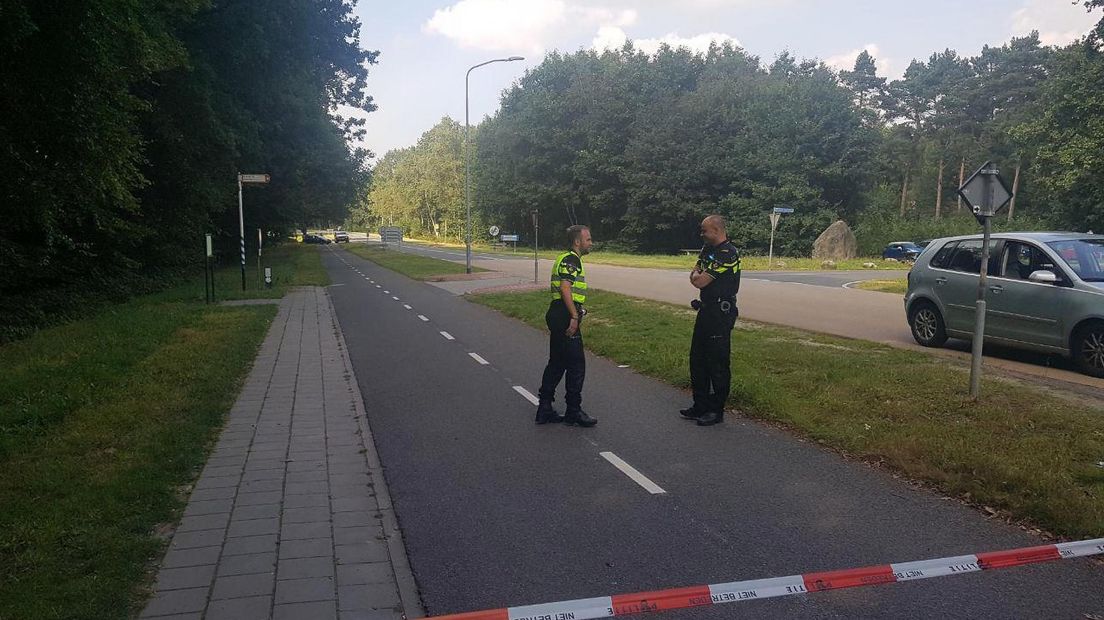 De politie heeft de weg afgezet (Rechten: Persbureau Meter)