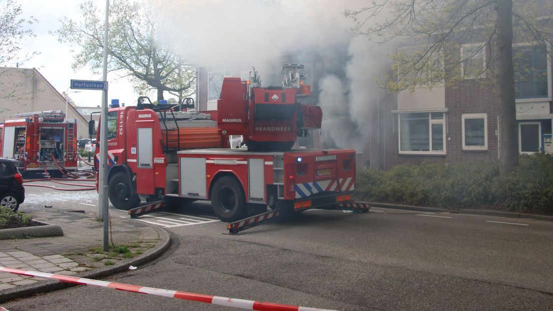 Bij de explosie zijn meerdere huizen beschadigd