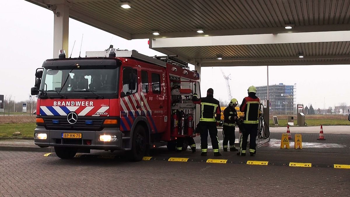 Benzine lekkage bij tankstation in Peelo