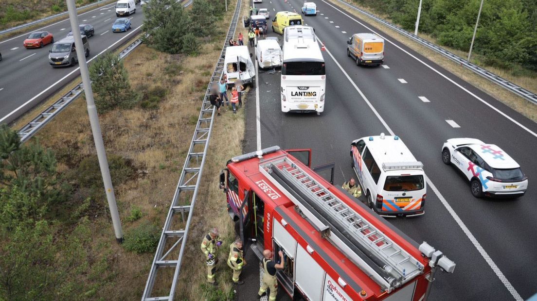 Deel A50 geblokkeerd door ongeval.