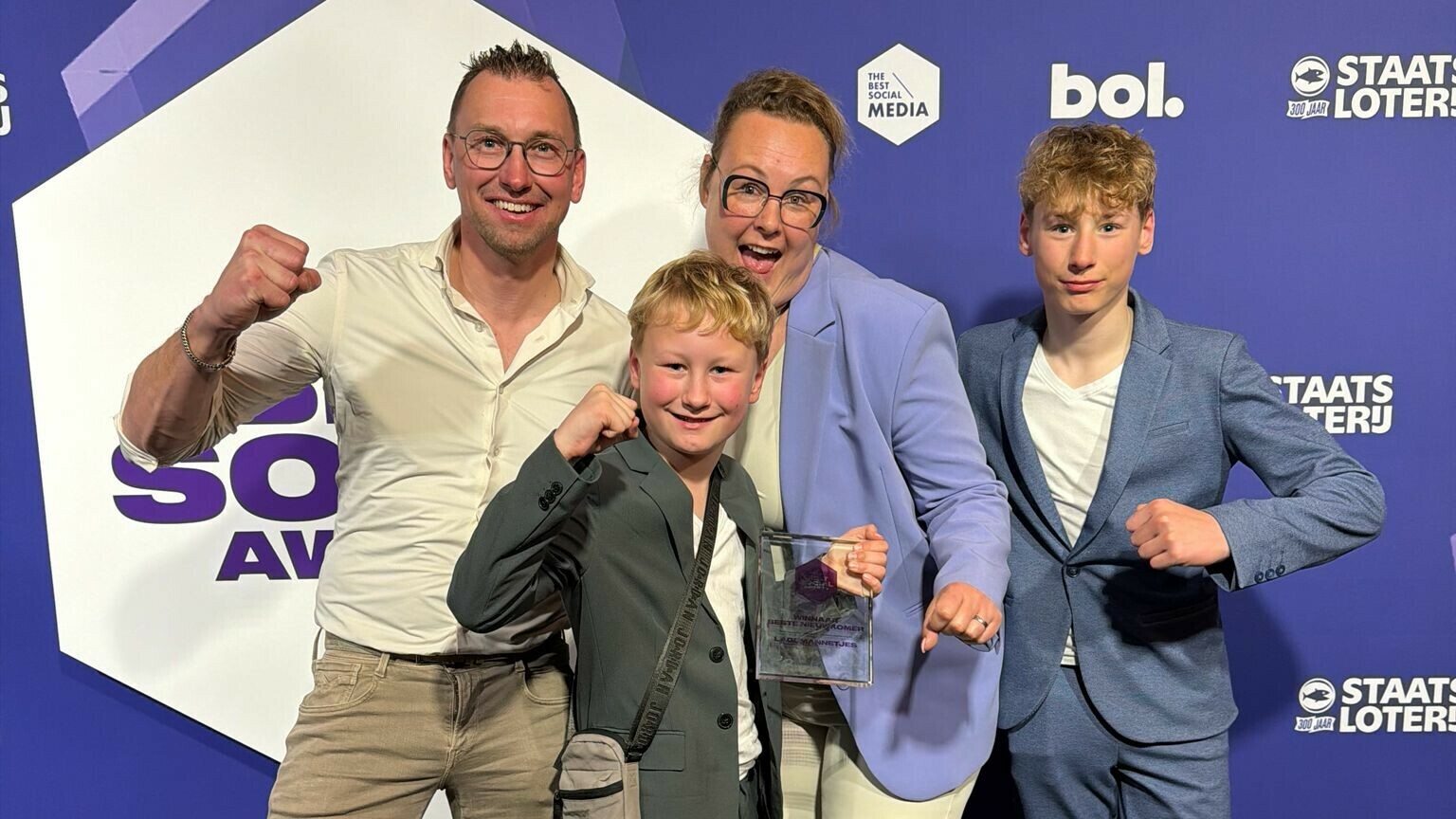 Dex (10) zag awardwinst niet aankomen: 'Ik voel me helemaal geen ster'