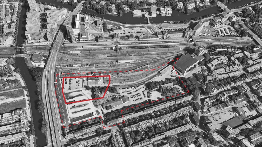 Locatie Hoofdstation vanuit de lucht, in het rode vlak