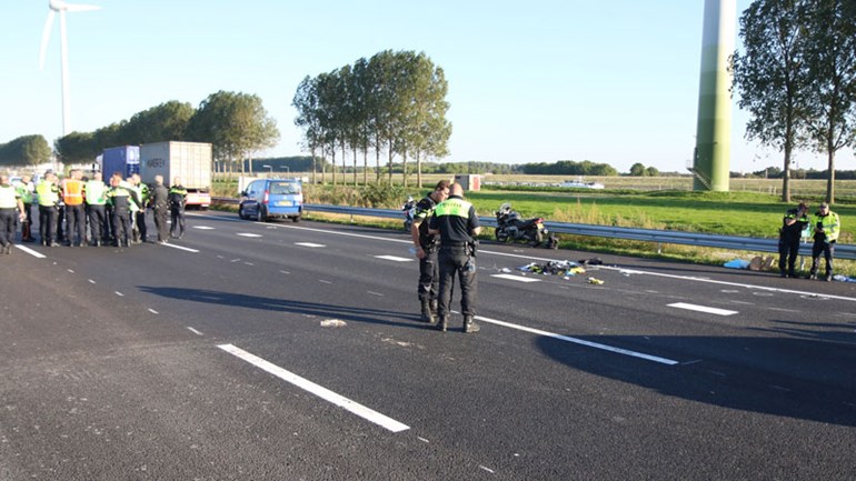 Taakstraf Voor Vrachtwagenchauffeur Die Motoragent Aanreed - Rijnmond