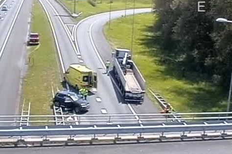 Verbindingswegen A15 Weer Vrij Na Ongeluk Met Vrachtwagen - Omroep ...