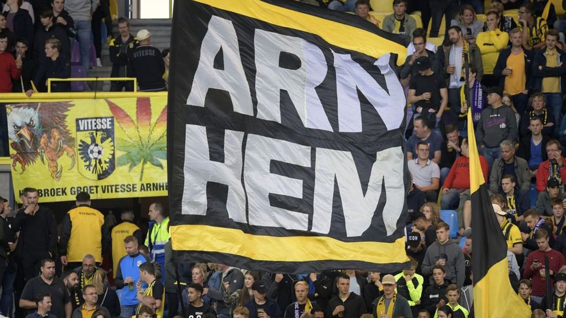 Supporters van Vitesse in GelreDome