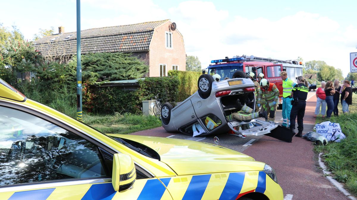 Auto over de kop in Kockengen