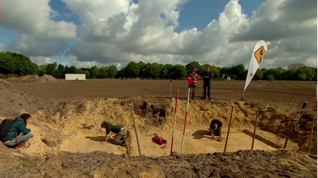 De opgraving in mei vorig jaar (Rechten: archief RTV Drenthe)