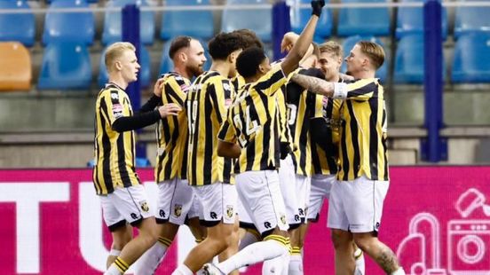 Vitesse kan laatste plek verlaten • andbalsters naar kwartfinales WK