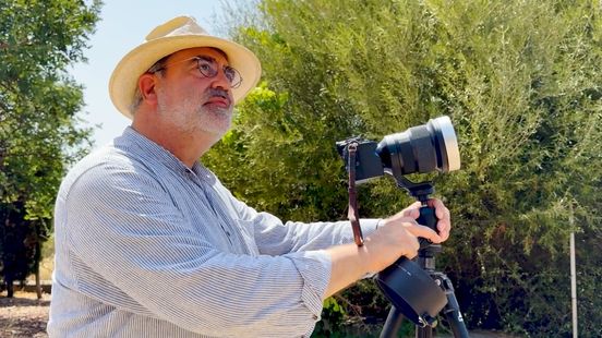 Met het hele gezin eclipskijken op Mallorca: 'Alsof een zwart oog je vanuit de hemel aankijkt' Home