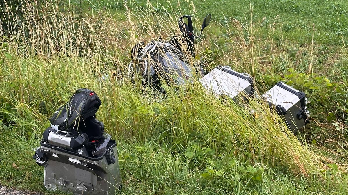 112 nieuws: Auto's raken te water in Slagharen en Rouveen