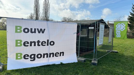 Politiek statement BBB over woningbouw verandert in woning voor varkens Home