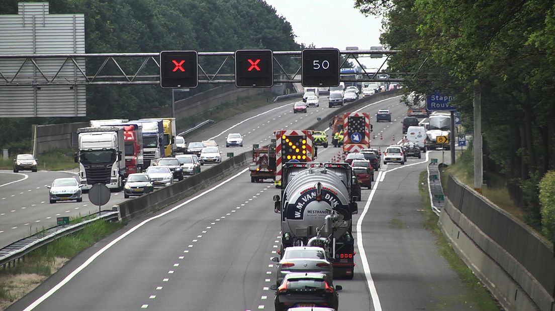 File op de A28 bij Hoogeveen (Rechten: Persbureau Meter)