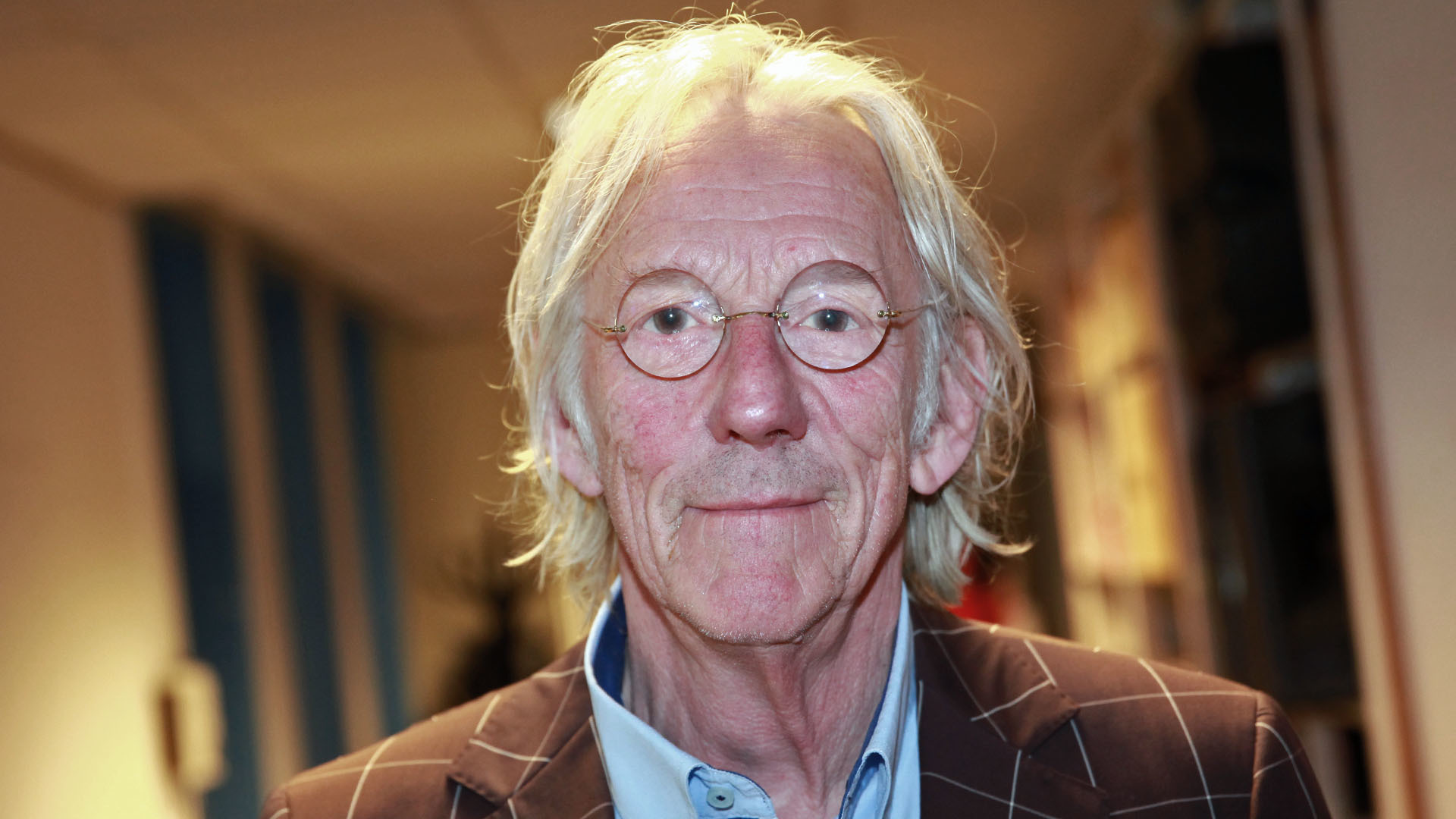 Nog meer Zeeuwse verhalen van Freek de Jonge te verwachten - Omroep Zeeland