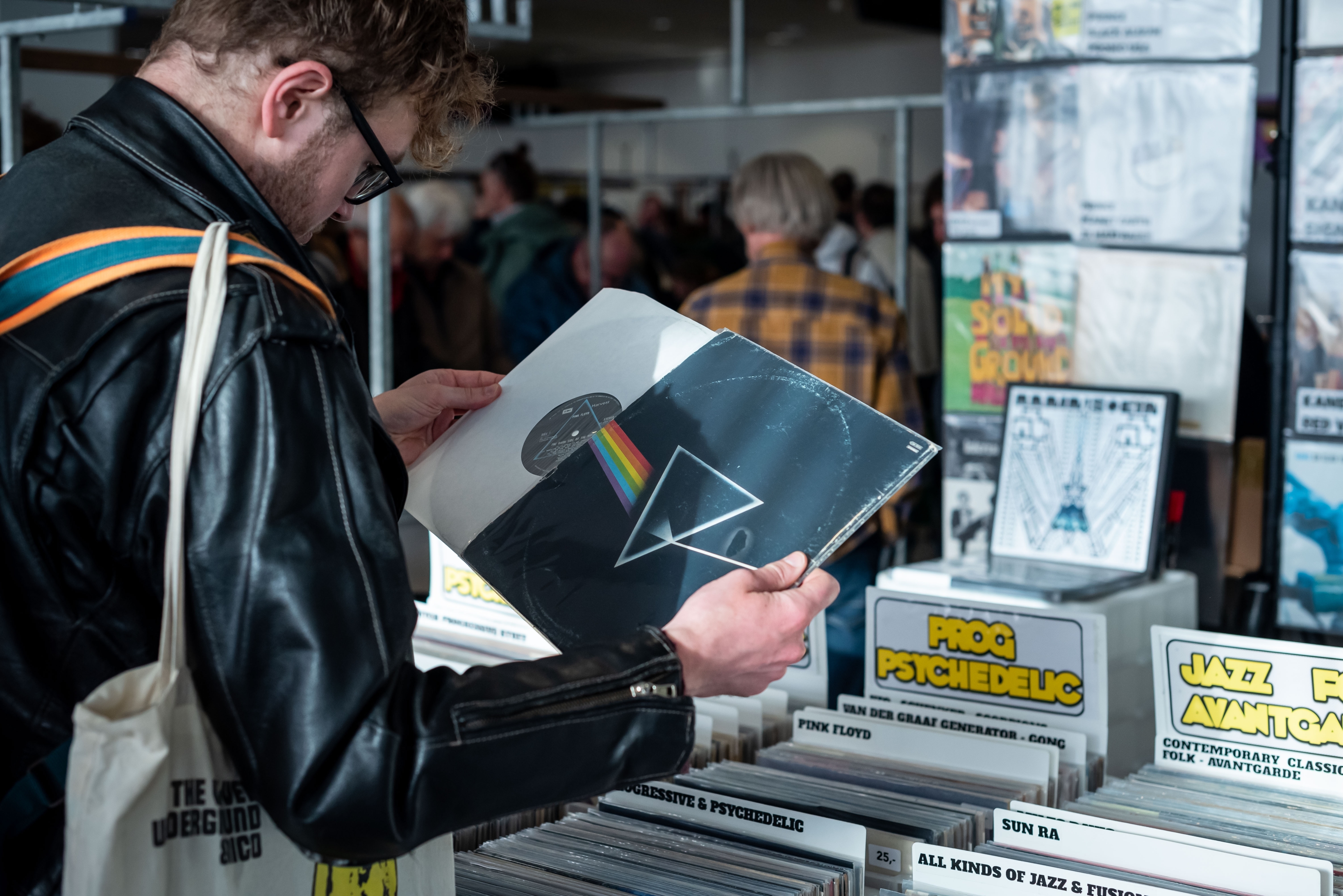 Cd's yn trek by jongerein: "Tink oan Nirvana, Limp Bizkit en Iron Maiden"